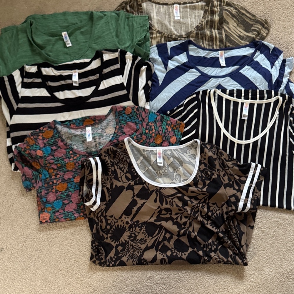 LuLaRoe Assorted Patterned Classic T-Shirts Size Small